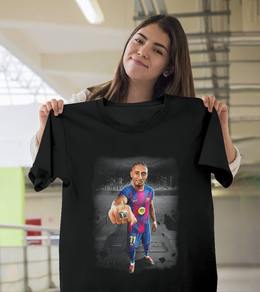Raphinha 433 Barcelona Player Of The Year 2025 Award Winning Image T-Shirt