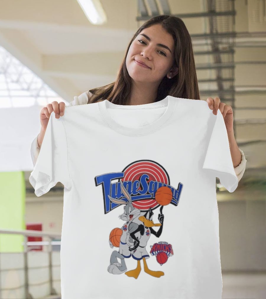 TuneSquad Bugs Bunny Daffy Duck New York Knicks Basketball Sports T-Shirt