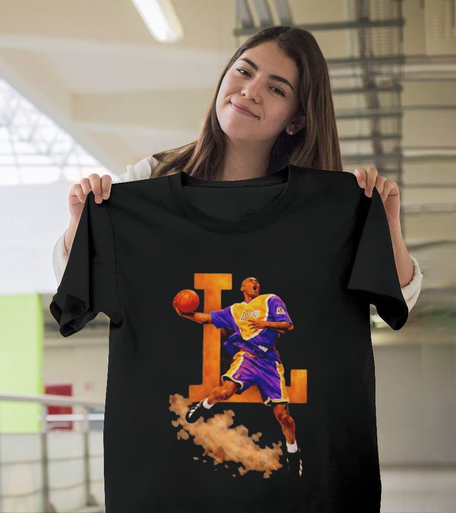 Kobe Bryant Los Angeles Lakers Iconic Slam Dunk Action T-Shirt