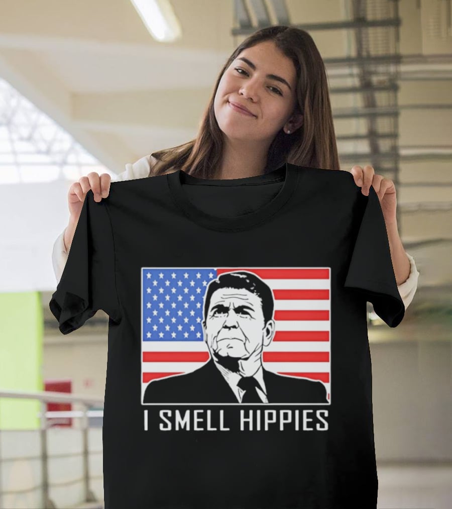 I Smell Hippies Ronald Reagan American Flag Stars And Stripes T-Shirt