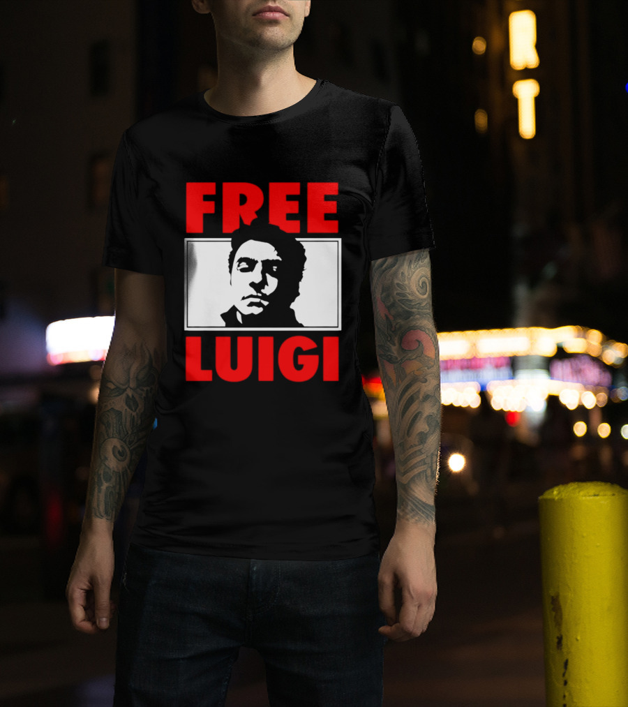 Free Luigi Mangione Shot Face Red T-Shirt
