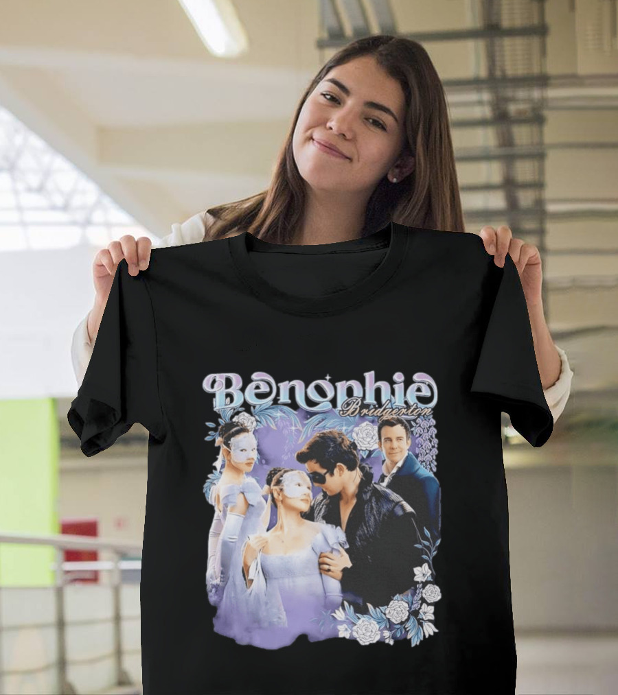 Benophie Bridgerton Romance Masquerade Fantasy Roses T-Shirt