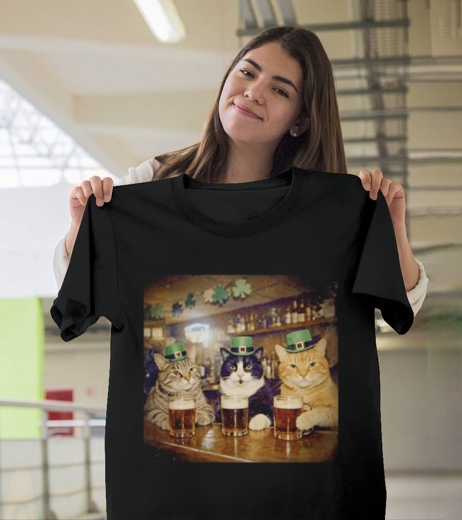 Saint Patrick's Day Cats With Green Hats Cheers T-Shirt