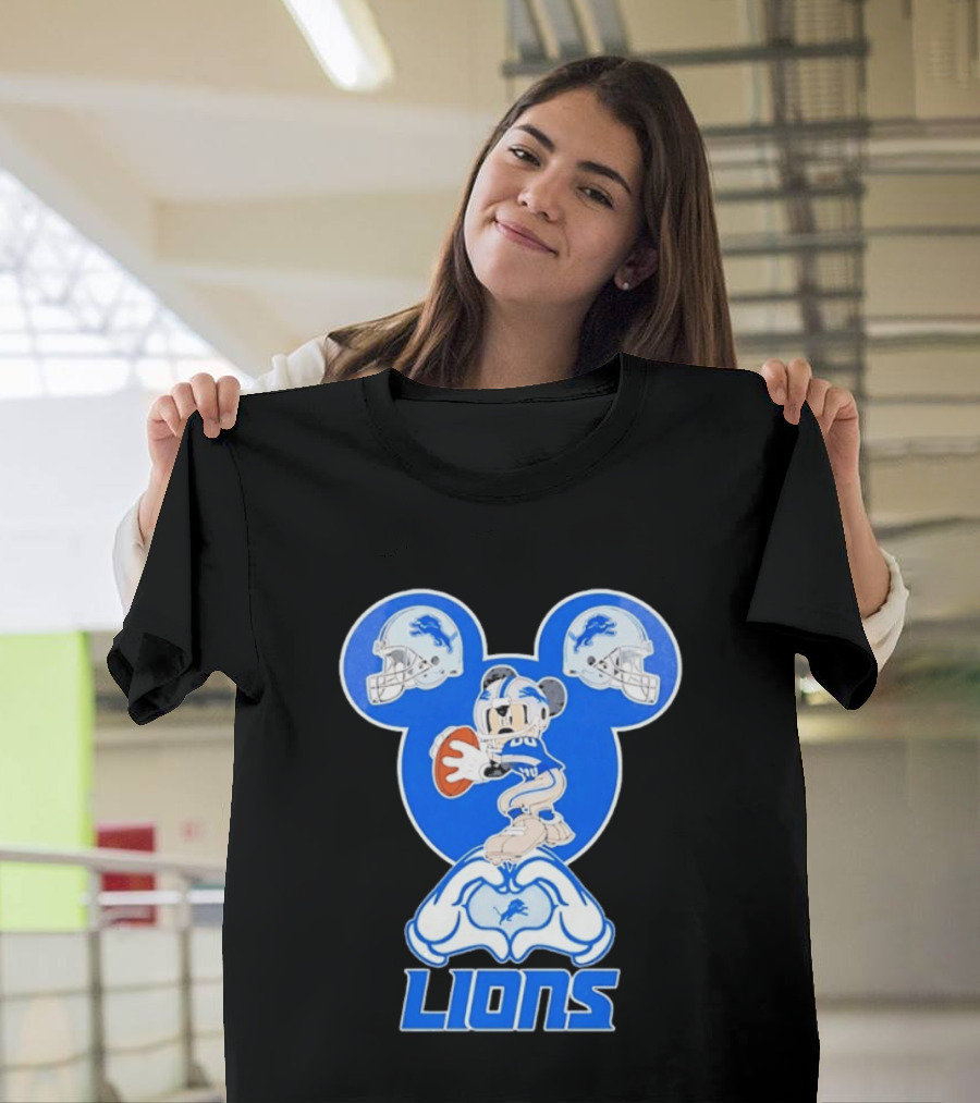Detroit Lions Mickey Mouse Football Heart Helmets T-Shirt