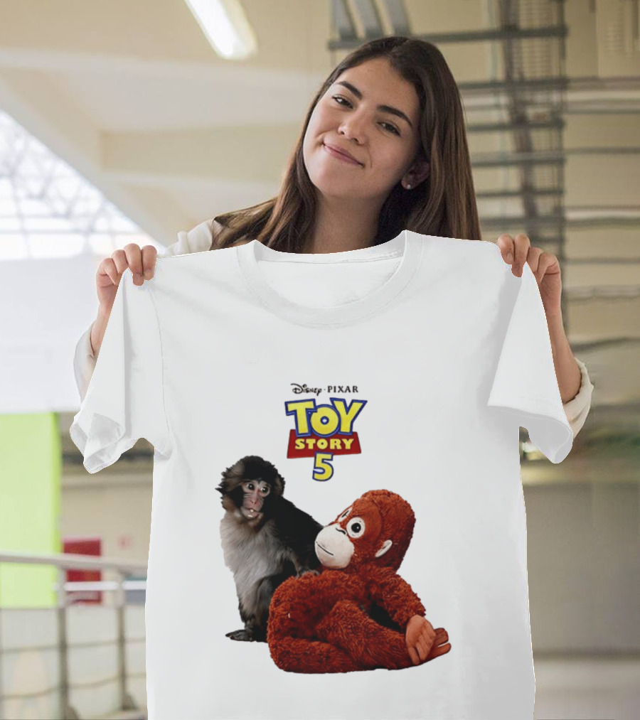 Disney Pixar Toy Story 5 Macaco Punch Stuffed Monkey T-Shirt