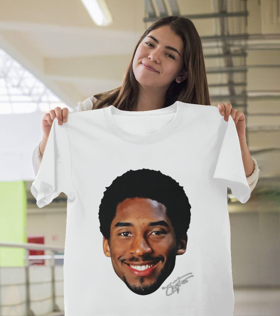 Kobe Bryant Big Face All Smiles NBA Legend T-Shirt