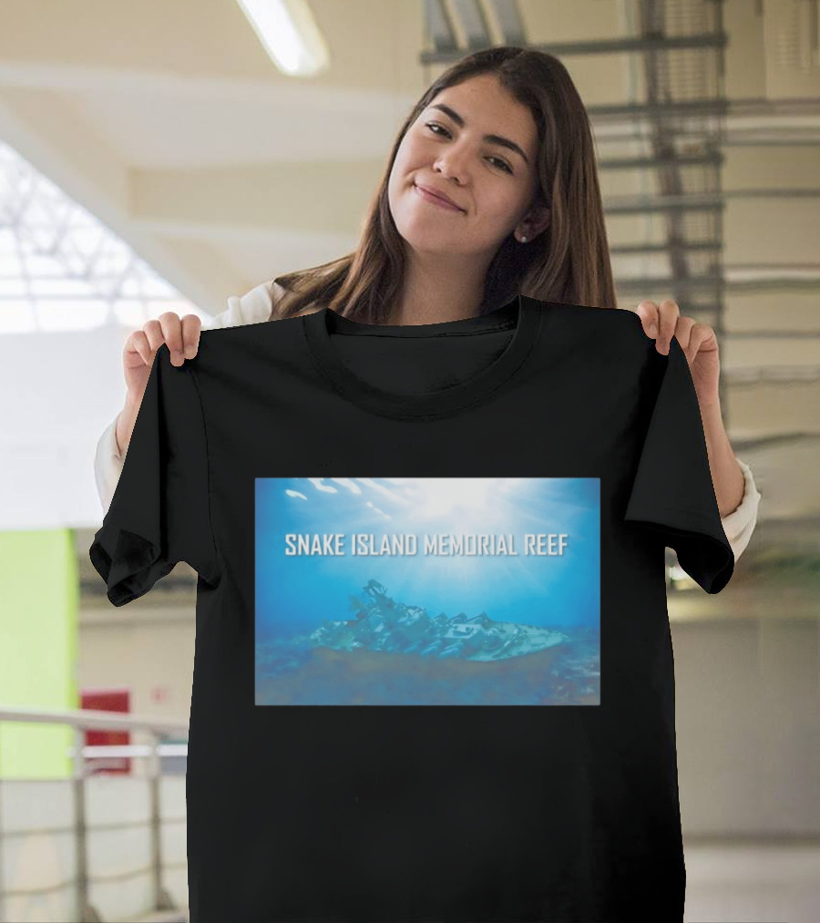 Snake Island Memorial Reef Submerged Ship Ocean Scene T-Shirt