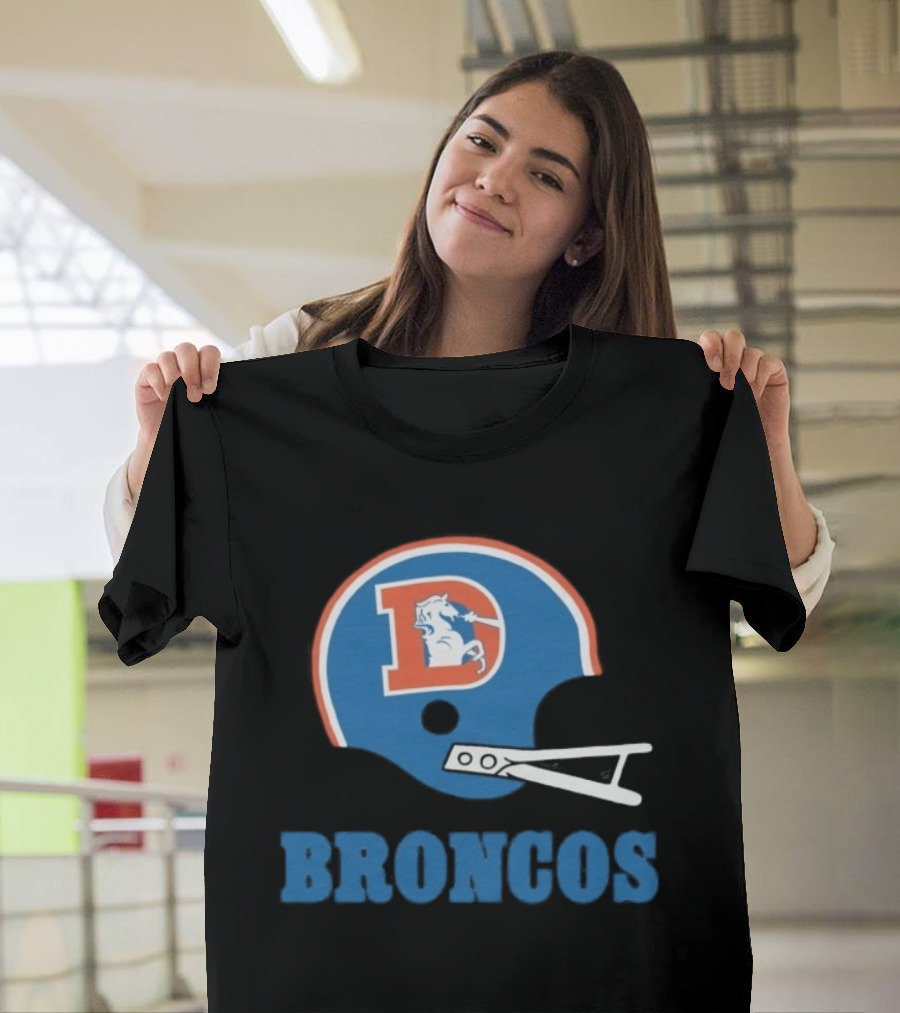 Denver Broncos Retro Football Helmet Graphic Broncos T-Shirt