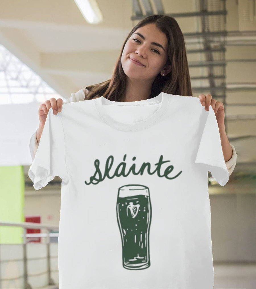 St. Patrick's Day Sláinte Irish Pint Glass Cheers T-Shirt