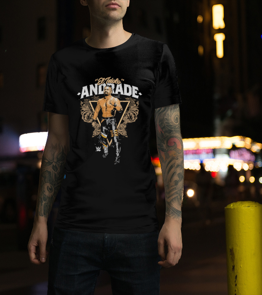 El Idolo Andrade WWE Wrestler Pose Triangular Motif T-Shirt