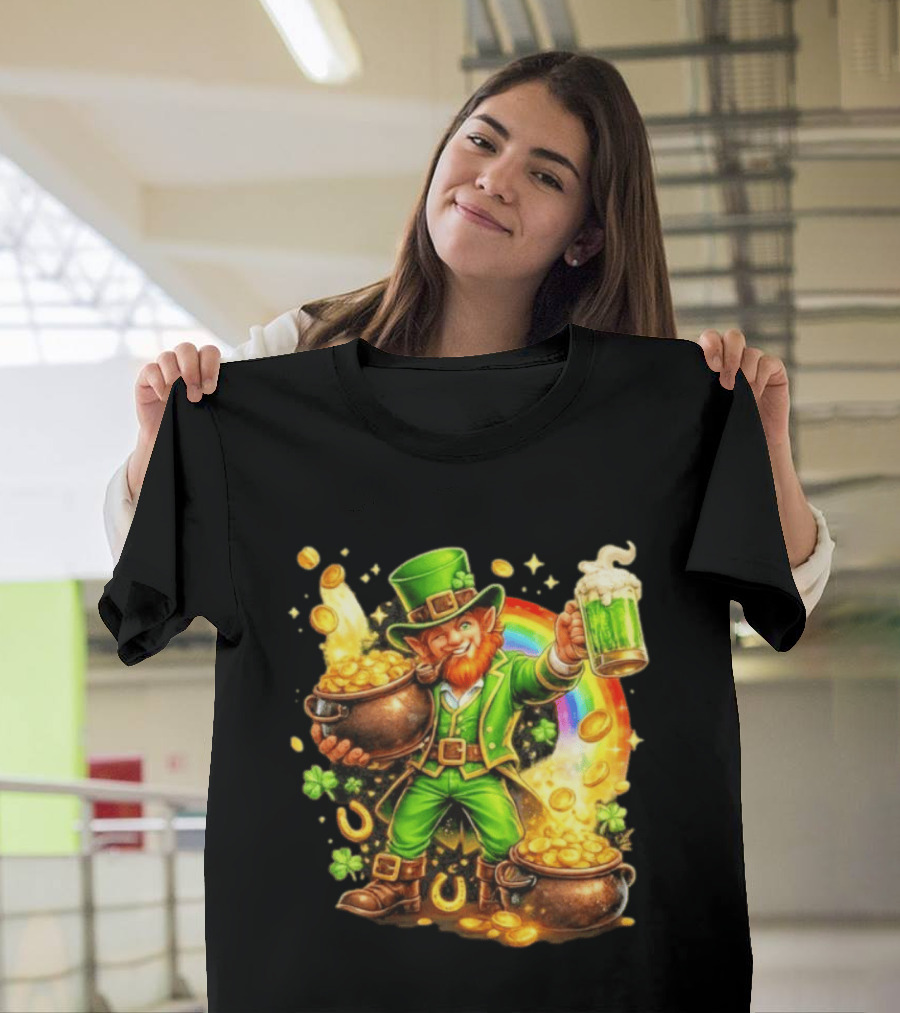 St Patricks Day Irish Leprechaun Cheers With Pot Of Gold And Rainbow Luck T-Shirt