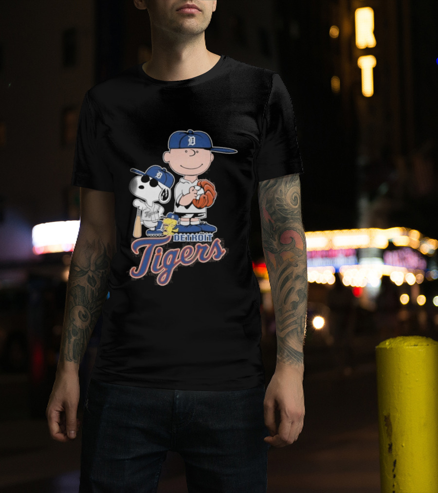 2026 Snoopy Charlie Brown Detroit Tigers Baseball T-Shirt