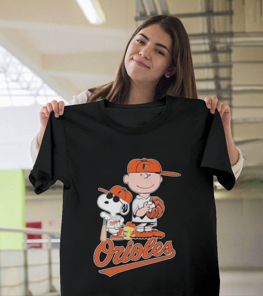 2026 Snoopy Charlie Brown Peanuts Baseball Orioles T-Shirt