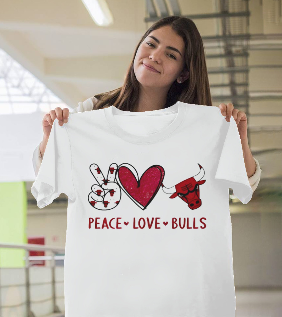 Peace Love Chicago Bulls NBA T-Shirt