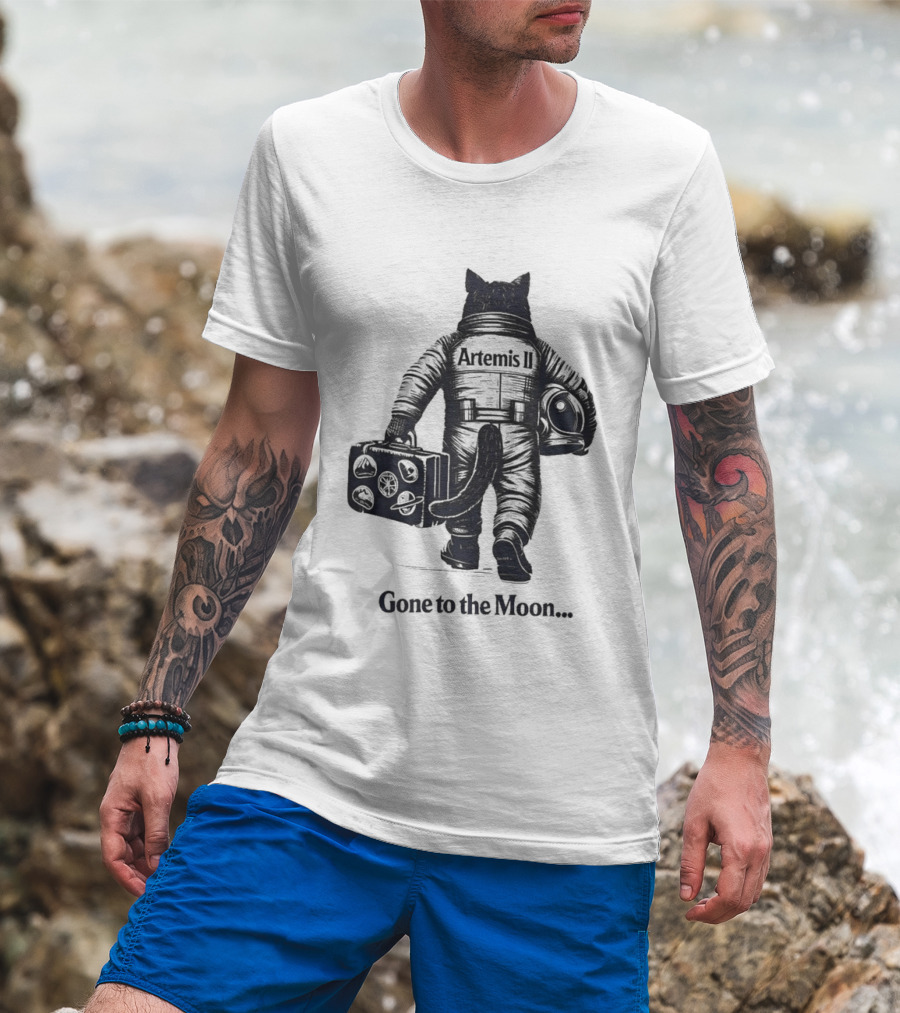 Artemis II Moon Mission Cat Astronaut Gone To The Moon T-Shirt
