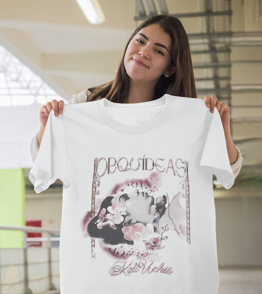 Orquídeas Kali Uchis Floral Concept T-Shirt