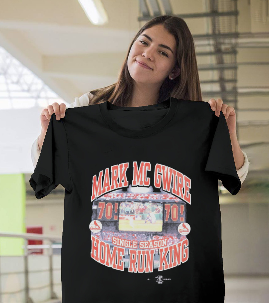 70 Mark McGwire Single Season Home Run King St. Louis Cardinals T-Shirt