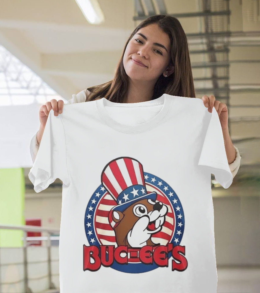 Buc ee's Patriotic Uncle Sam Beaver USA Stars and Stripes 250th Anniversary T-Shirt