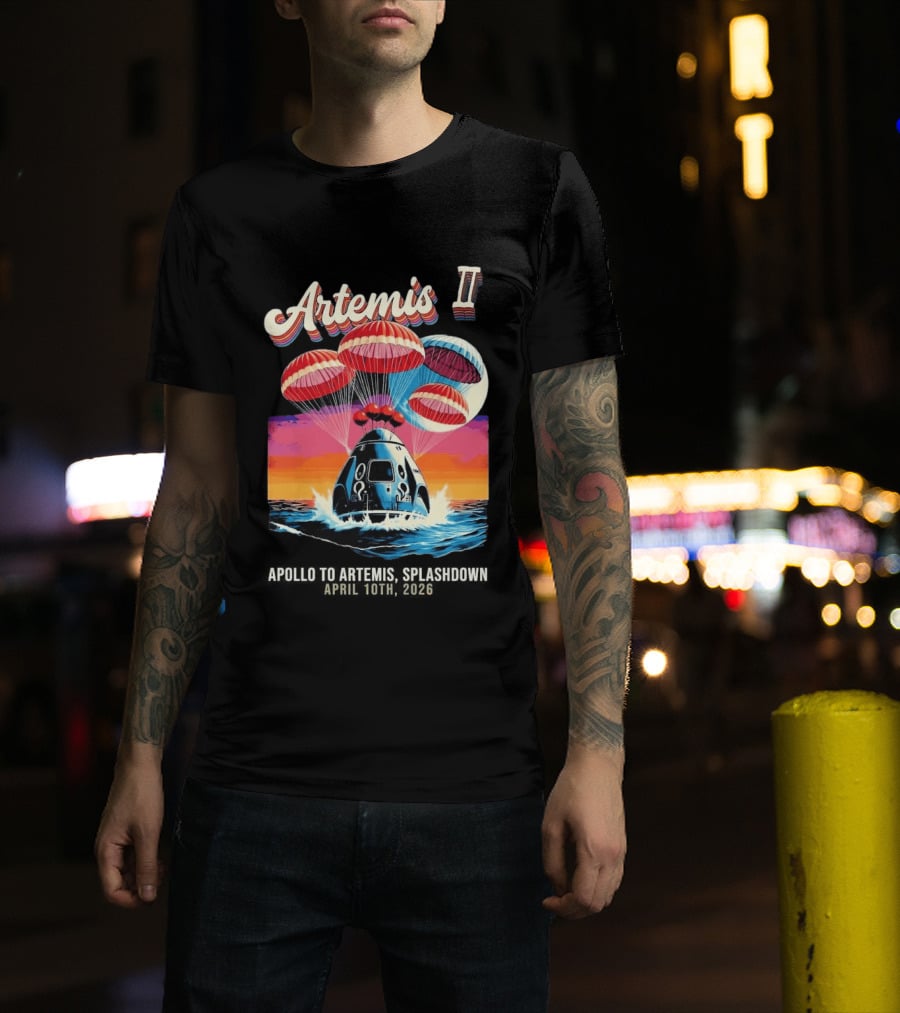 Artemis II Astronauts Splashdown Parachute Capsule Ocean T-Shirt