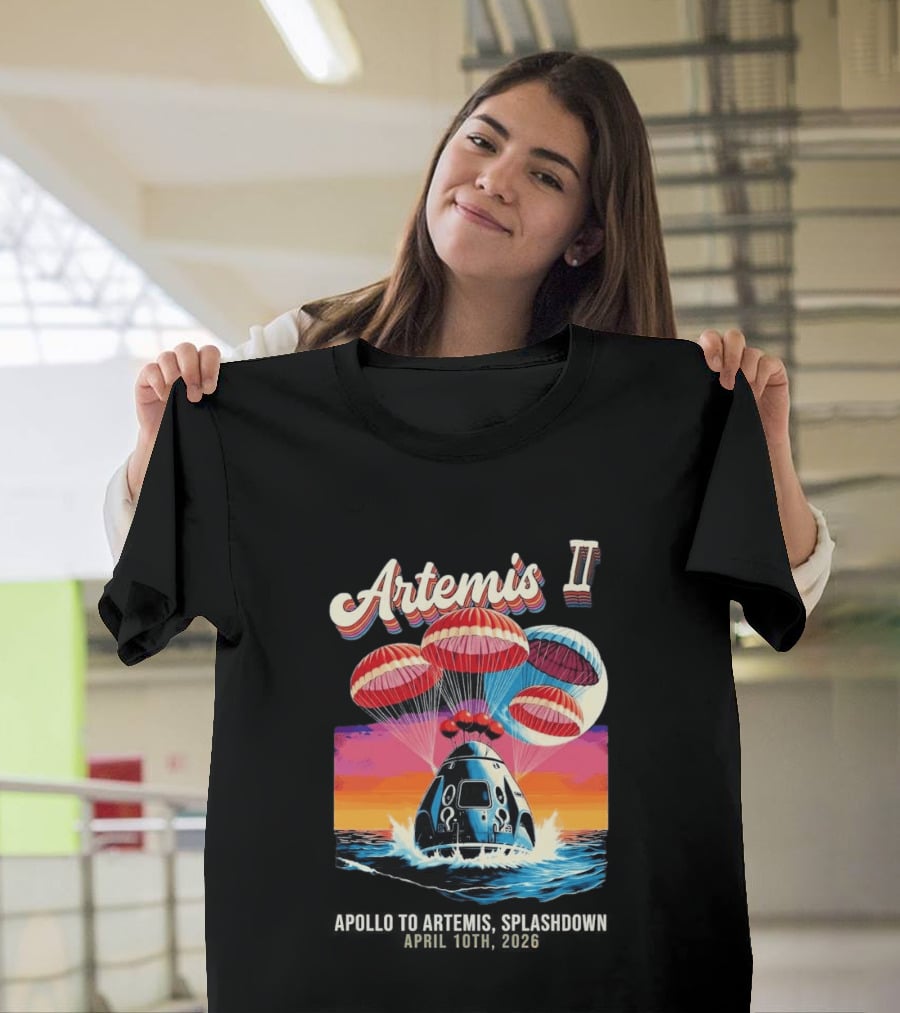 Artemis II Astronauts Splashdown Parachute Capsule Ocean T-Shirt
