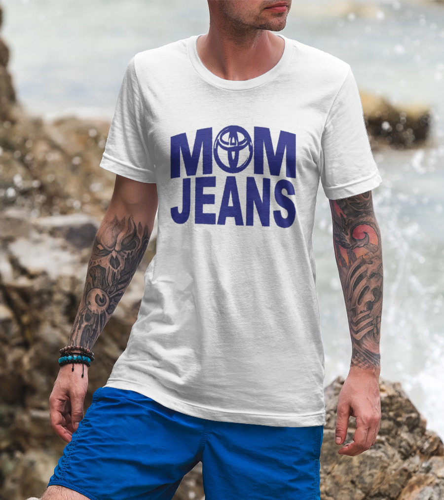 MOM JEANS Toyota T-Shirt
