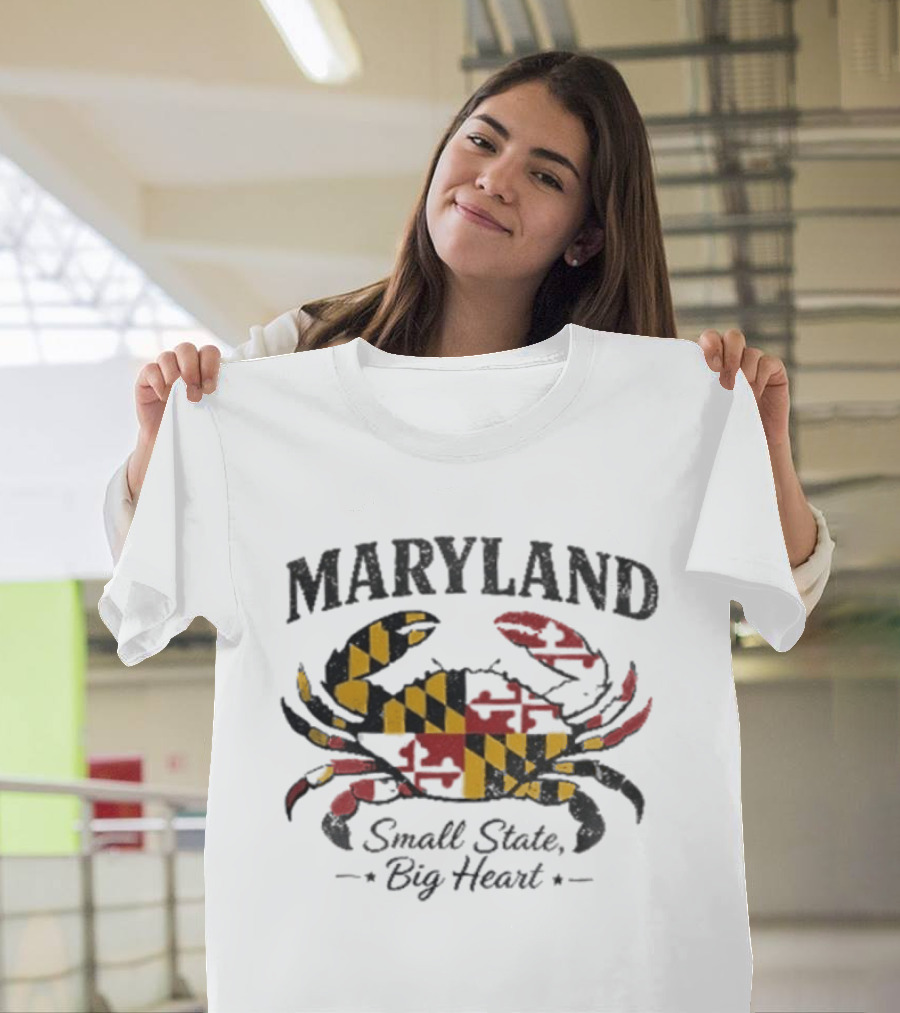 Maryland Crab Small State Big Heart Flag T-Shirt