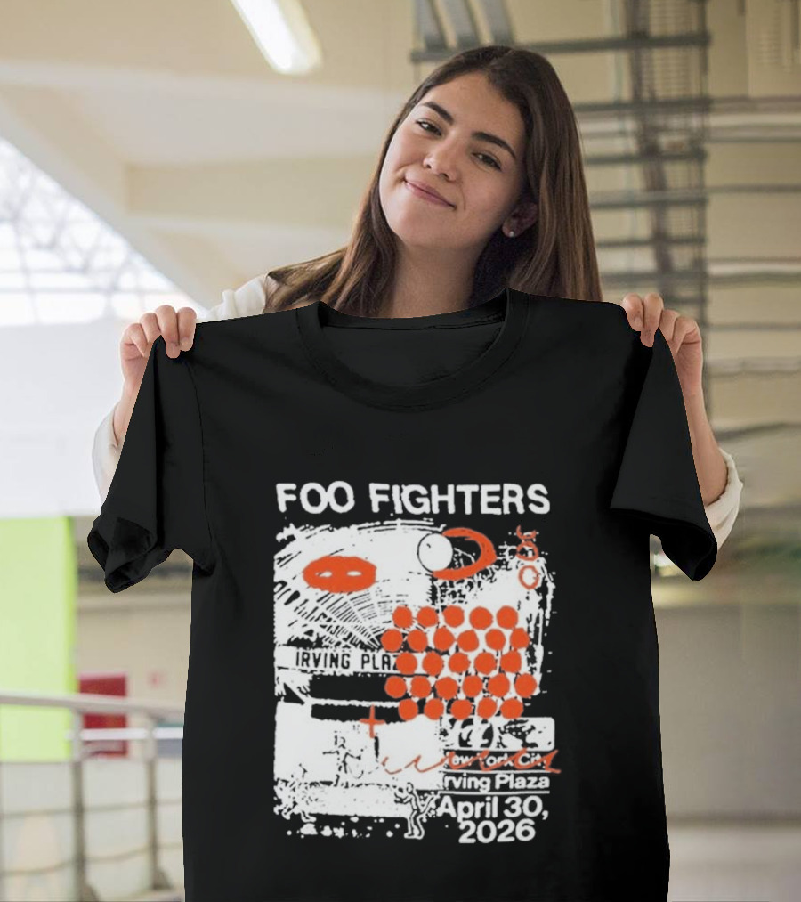 Foo Fighters April 30 New York 2026 Red Dots Abstract T-Shirt