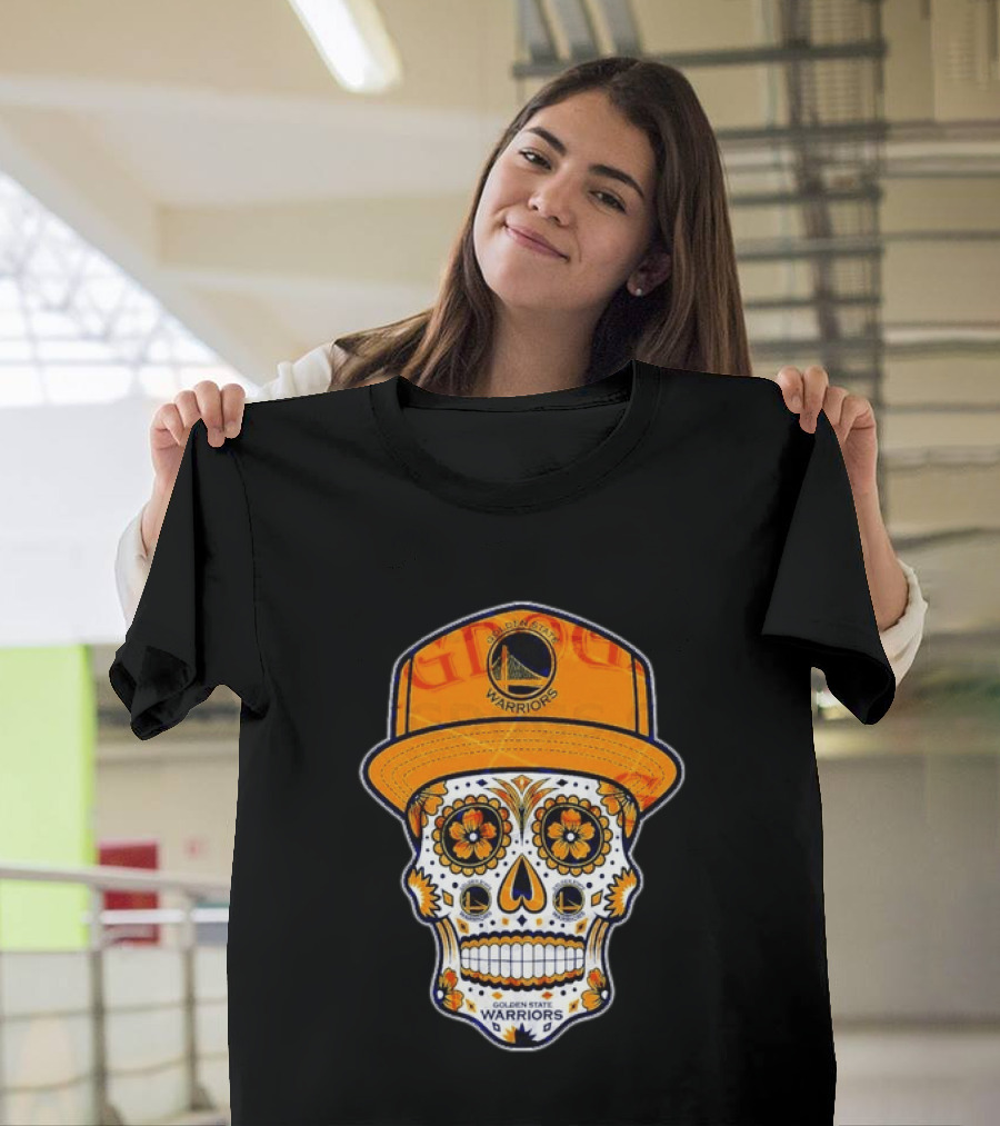 Golden State Warriors Sugar Skull Día De Muertos Cap And Floral T-Shirt
