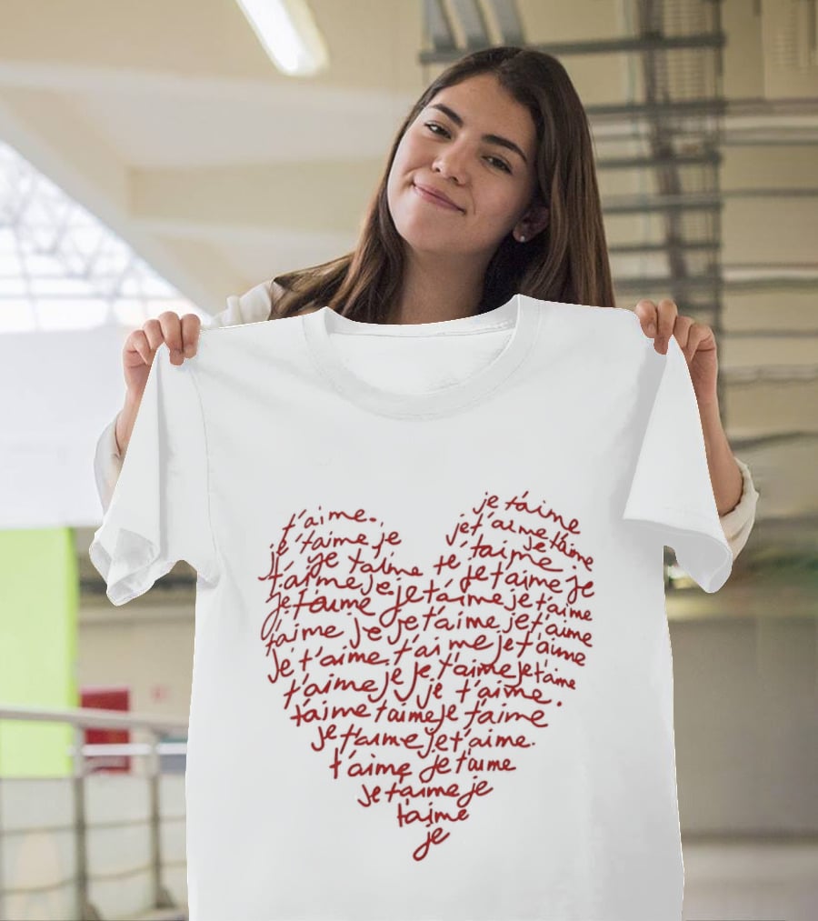 Je T'Aime Repeated Red Heart Shape T-Shirt