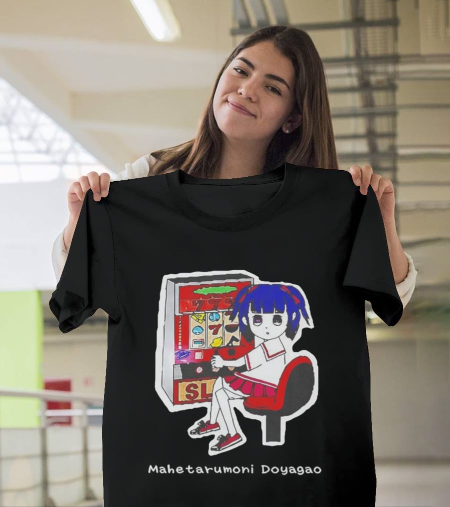 Production Jinrikisha Mahetarumoni Doyagao Anime Girl Slot Machine Seven Seven Seven T-Shirt