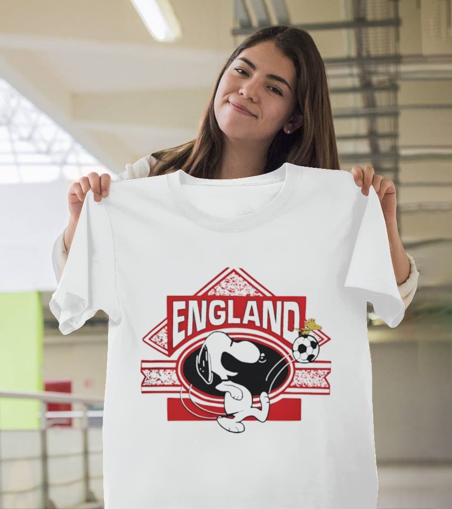 Snoopy Woodstock Peanuts England Soccer Football Collaboration T-Shirt