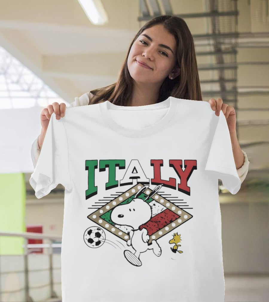 Italy Snoopy Woodstock Peanuts Soccer Team T-Shirt