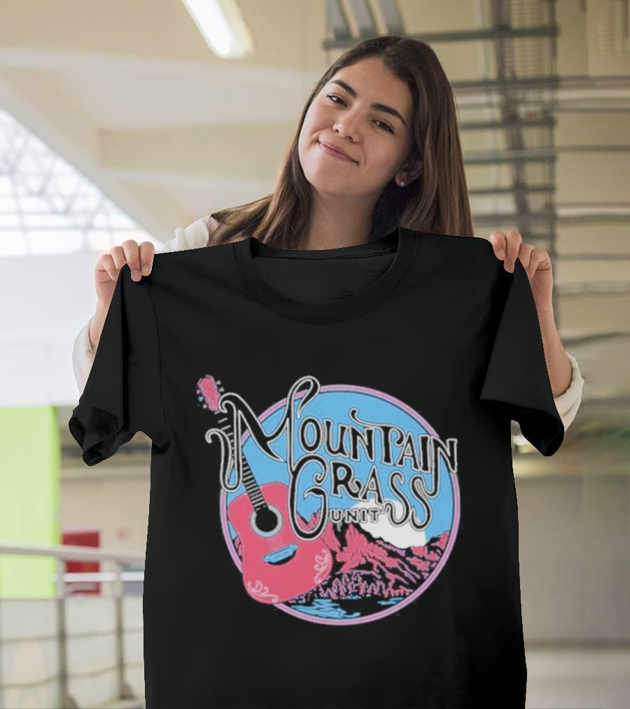 Mountain Grass Guitar Circle T-Shirt