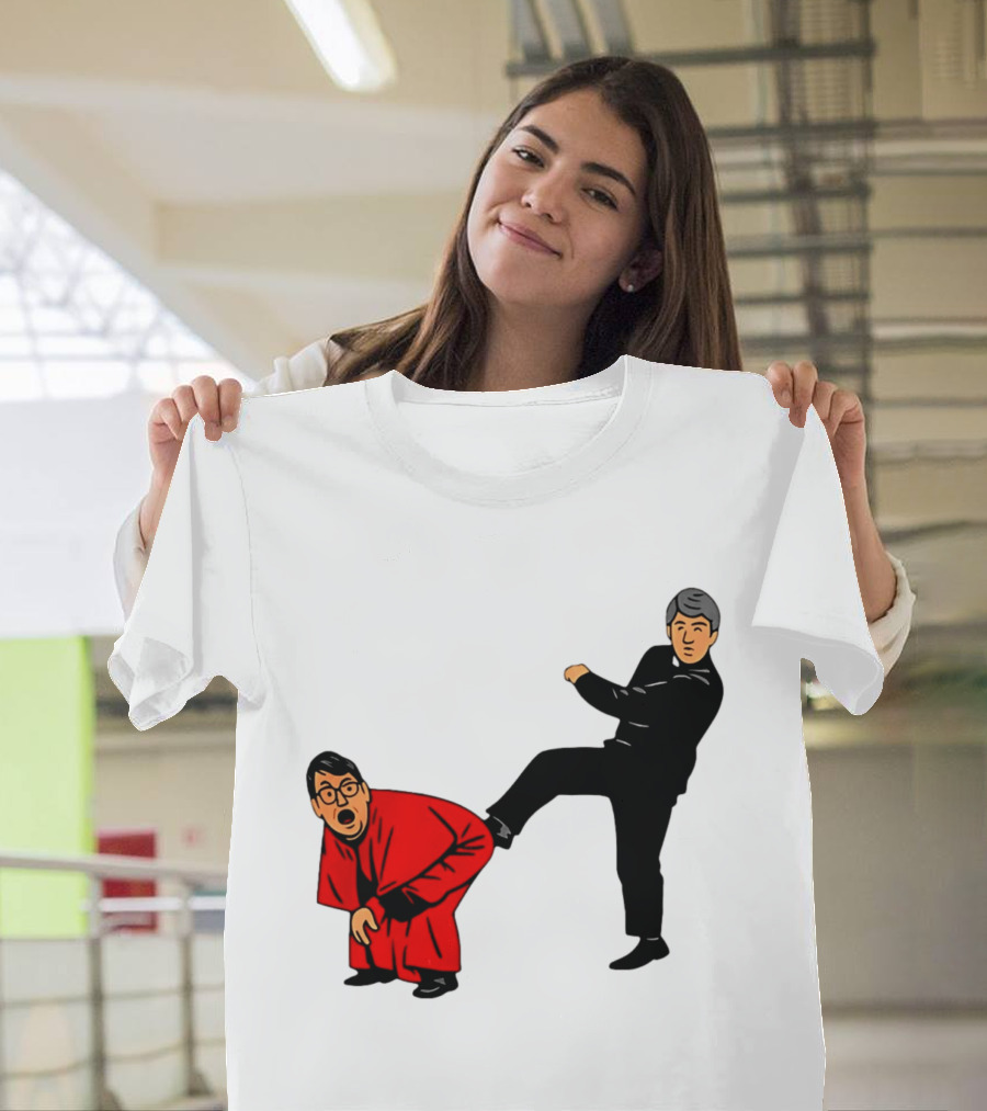 Kicking Random Man Up The Arse Funny Comic Scene T-Shirt