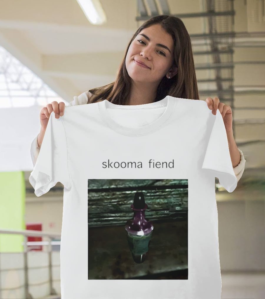 Skooma Fiend Skyrim Potion Character Reference T-Shirt