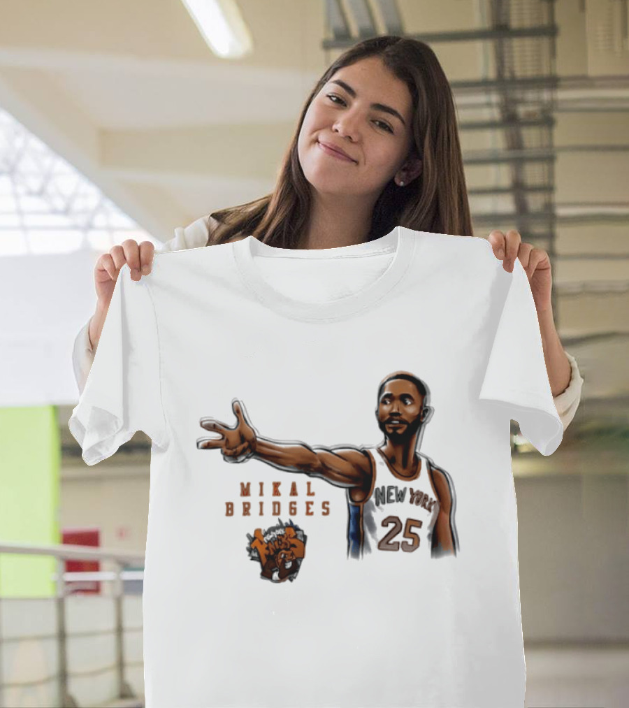 Mikal Bridges New York Knicks 25 Basketball Pose T-Shirt