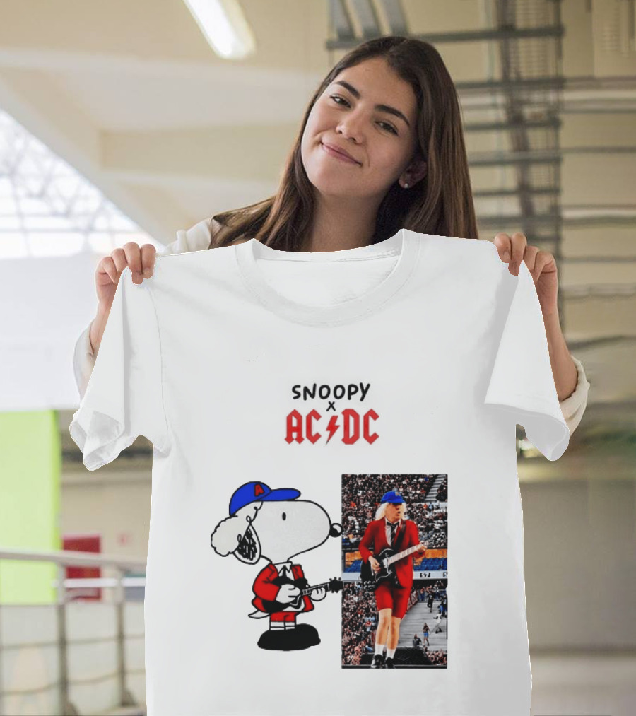 Snoopy Peanuts AC DC Angus Young Rock Concert T-Shirt