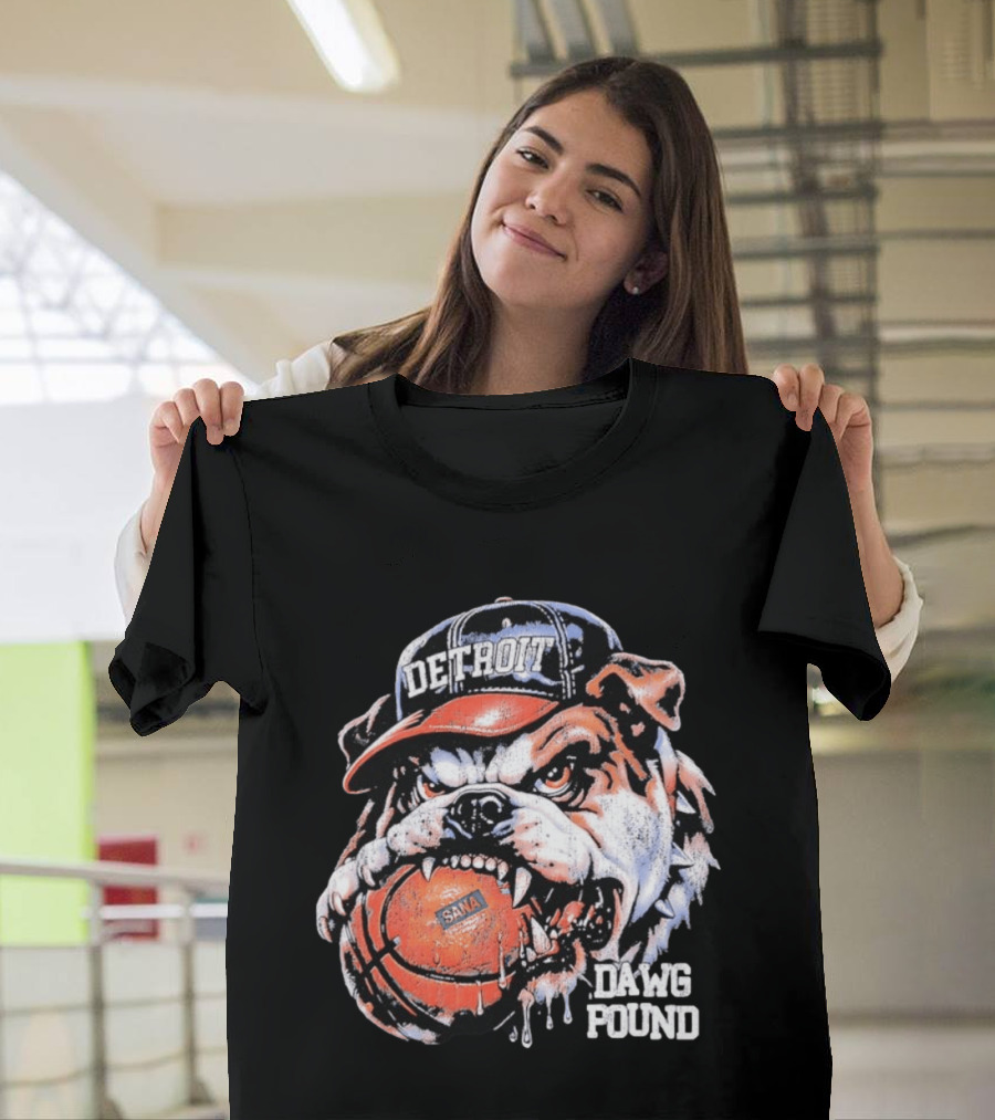 Detroit Bulldog Holding Basketball Dawg Pound T-Shirt
