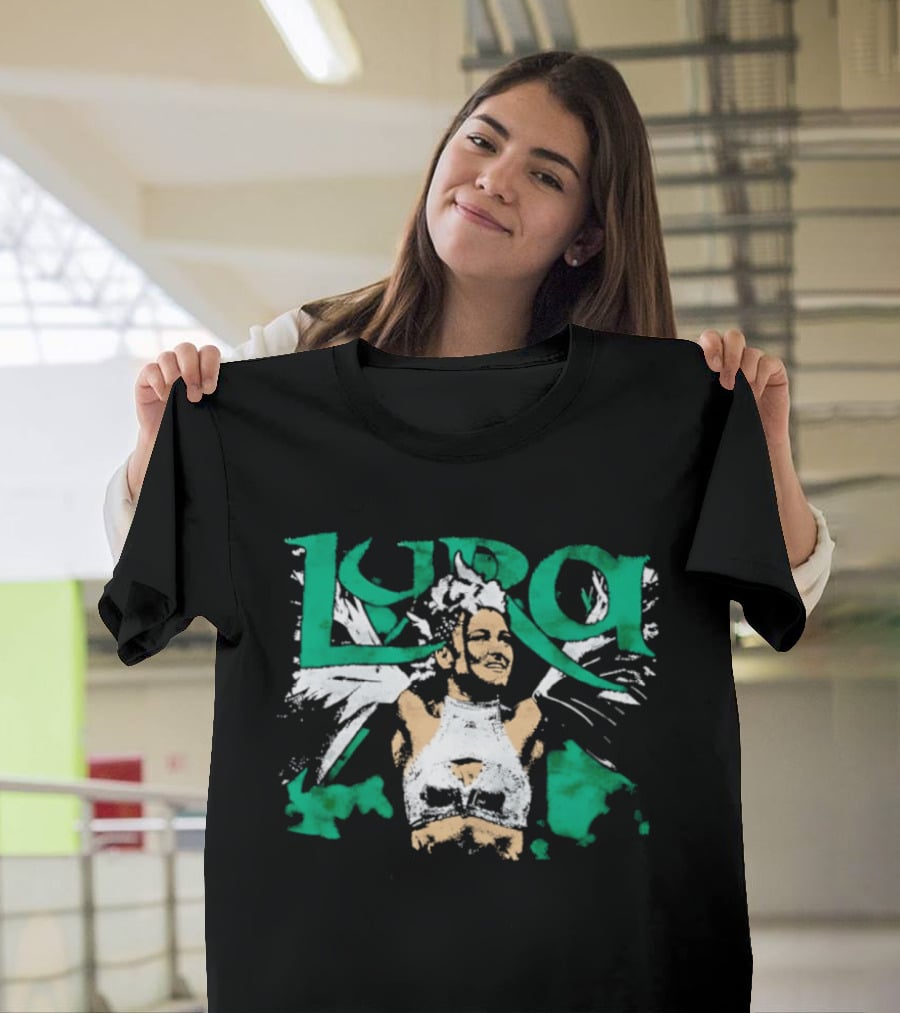 Lyra Valkyria WWE Wrestling White Outfit Green Accents T-Shirt