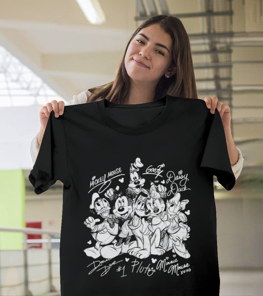 Mickey Mouse Goofy Daisy Duck Donald Duck Pluto Minnie Mouse Friends 2026 Disneyland Trip Sketch T-Shirt