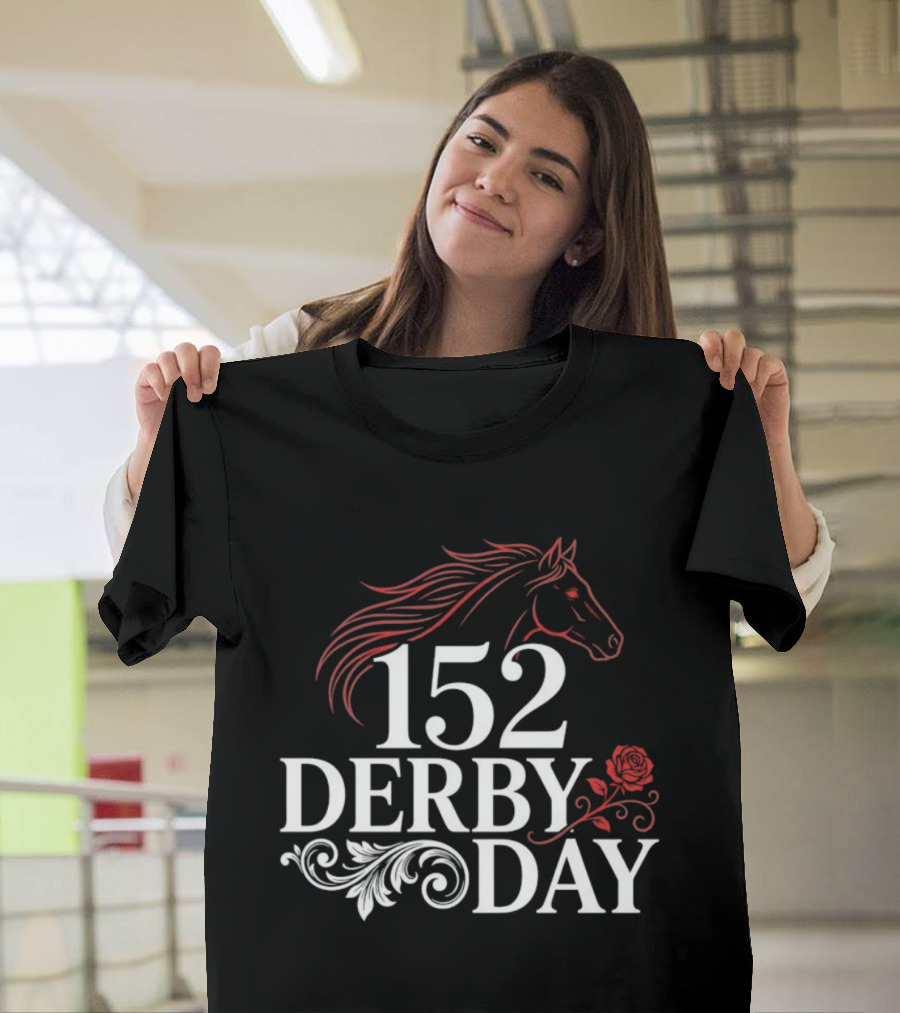 152 Derby Day Horse Racing Event With Floral And Horse Head T-Shirt