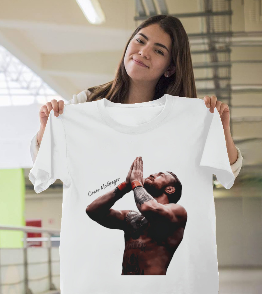 Conor McGregor Returning Pray Pose Tattooed MMA Fighter T-Shirt