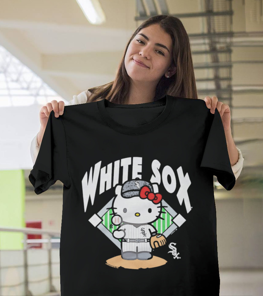 Hello Kitty Playing Baseball With Chicago White Sox T-Shirt