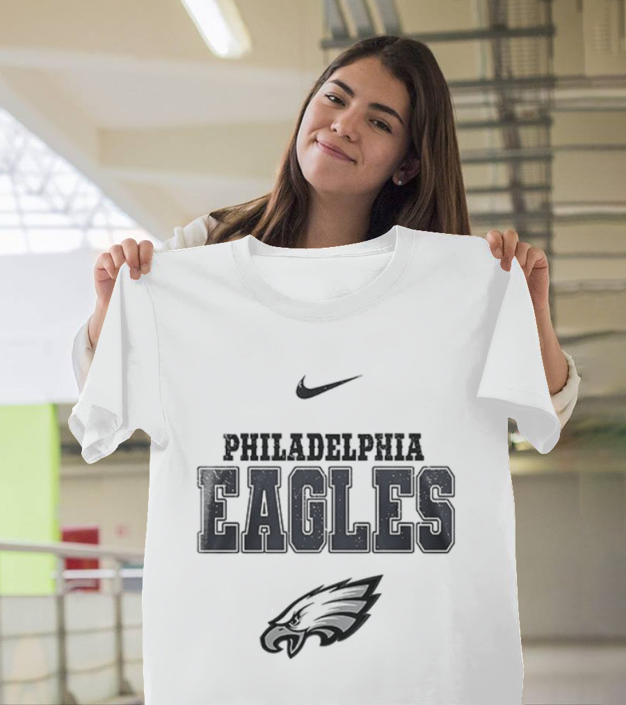 Philadelphia Eagles Nike Vintage Skull Trucker Fan Gear T-Shirt