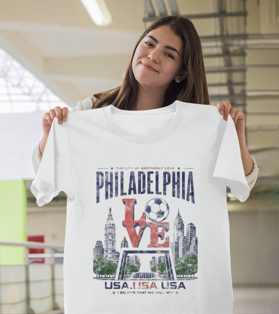 Philadelphia Pennsylvania Love Soccer Skyline USA Patriotic Distressed T-Shirt