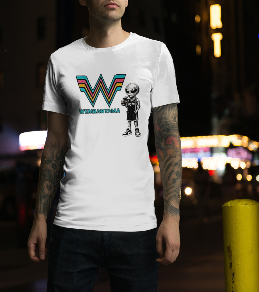 San Antonio Spurs Wembanyama Alien Drinking Spurs T-Shirt