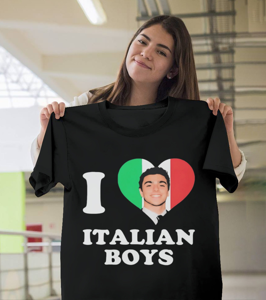 I Love Italian Boys Luigi Mangione Heart Flag T-Shirt