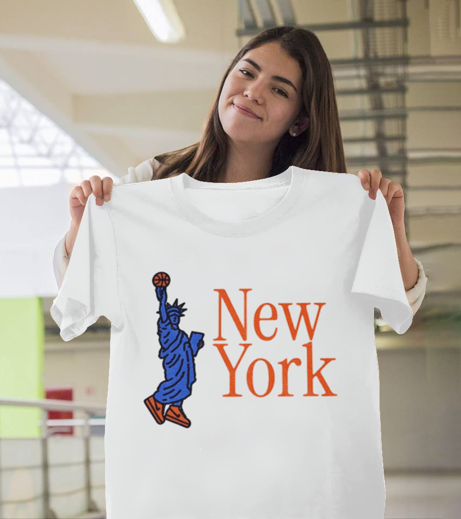 New York Knicks Basketball Statue Of Liberty NBA 2026 T-Shirt