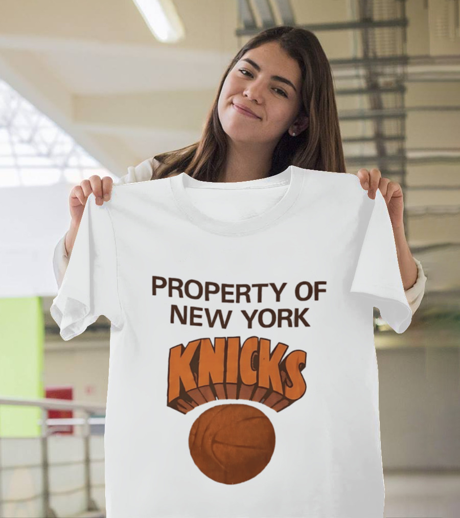 New York Knicks Basketball Property T-Shirt