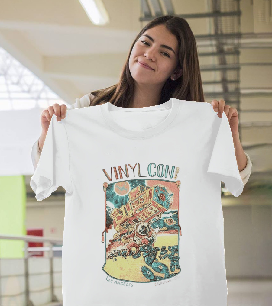VinylCon 2026 Los Angeles August 22 23 Astronaut Carrying Boom Box With Flying Records Event T-Shirt